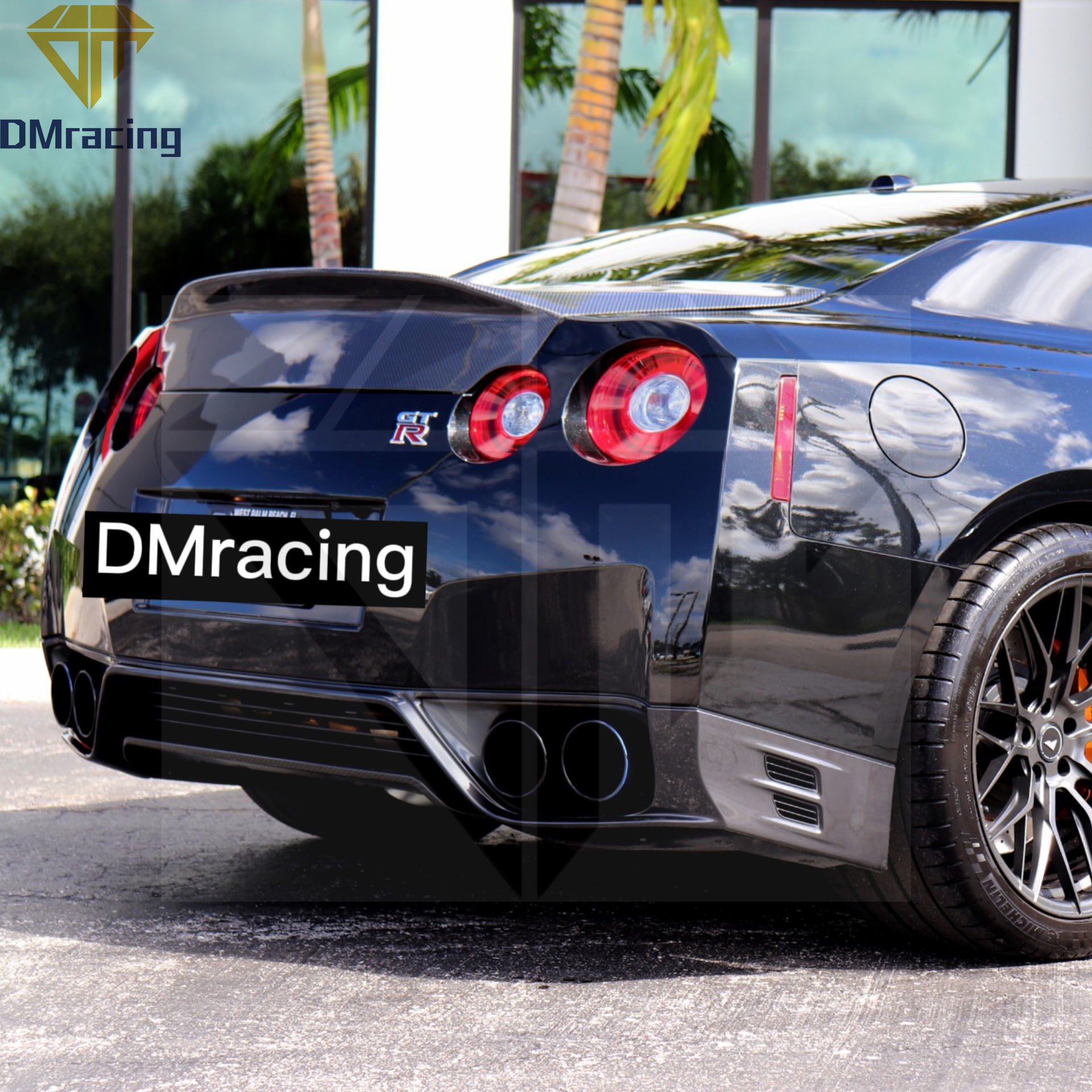 DO LUCK STYLE CARBON FIBER REAR TRUNK FOR NISSAN GTR R35