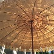 High Quality Outdoor Parasol Beach Umbrella Thatch Roof Straw Umbrella Raffia Wood Carry Bag Customized BSCI Outdoor Furniture