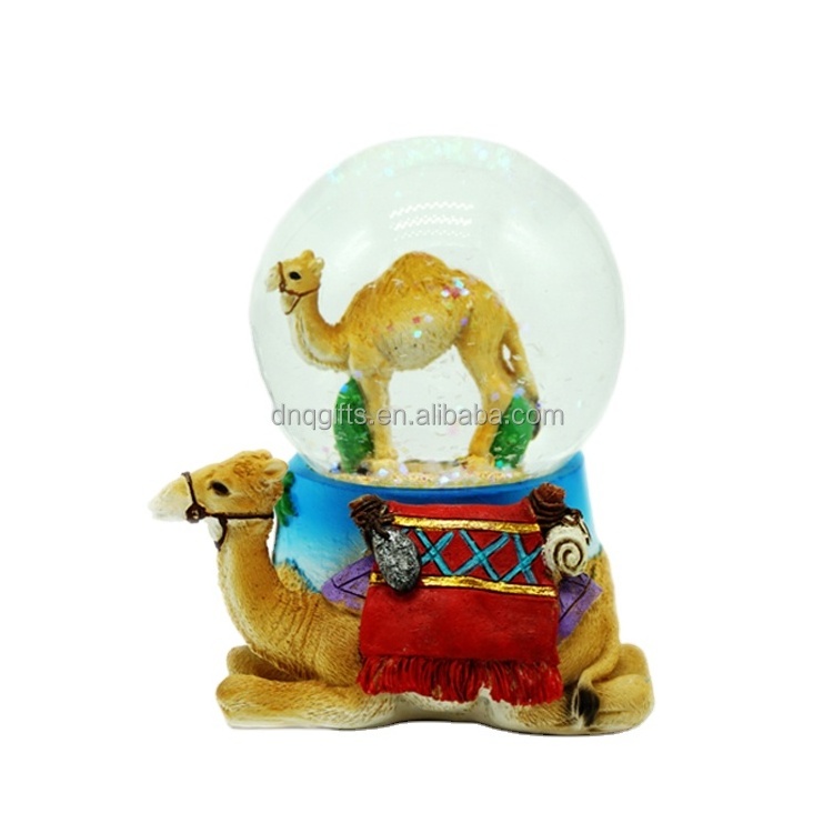 Custom dubai souvenirs resin camel snow globe