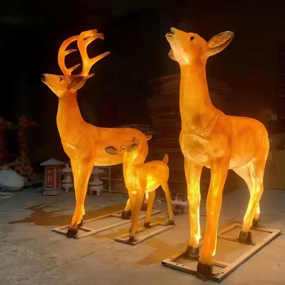 Festive modeling lights LED resin luminous animal lights Reindeer for park courtyard decoration