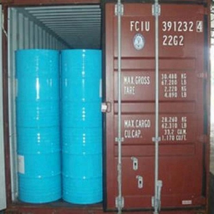 Industrial chemicals of pure liquid chlorinated paraffin or anti friction oil additive chlorinated paraf