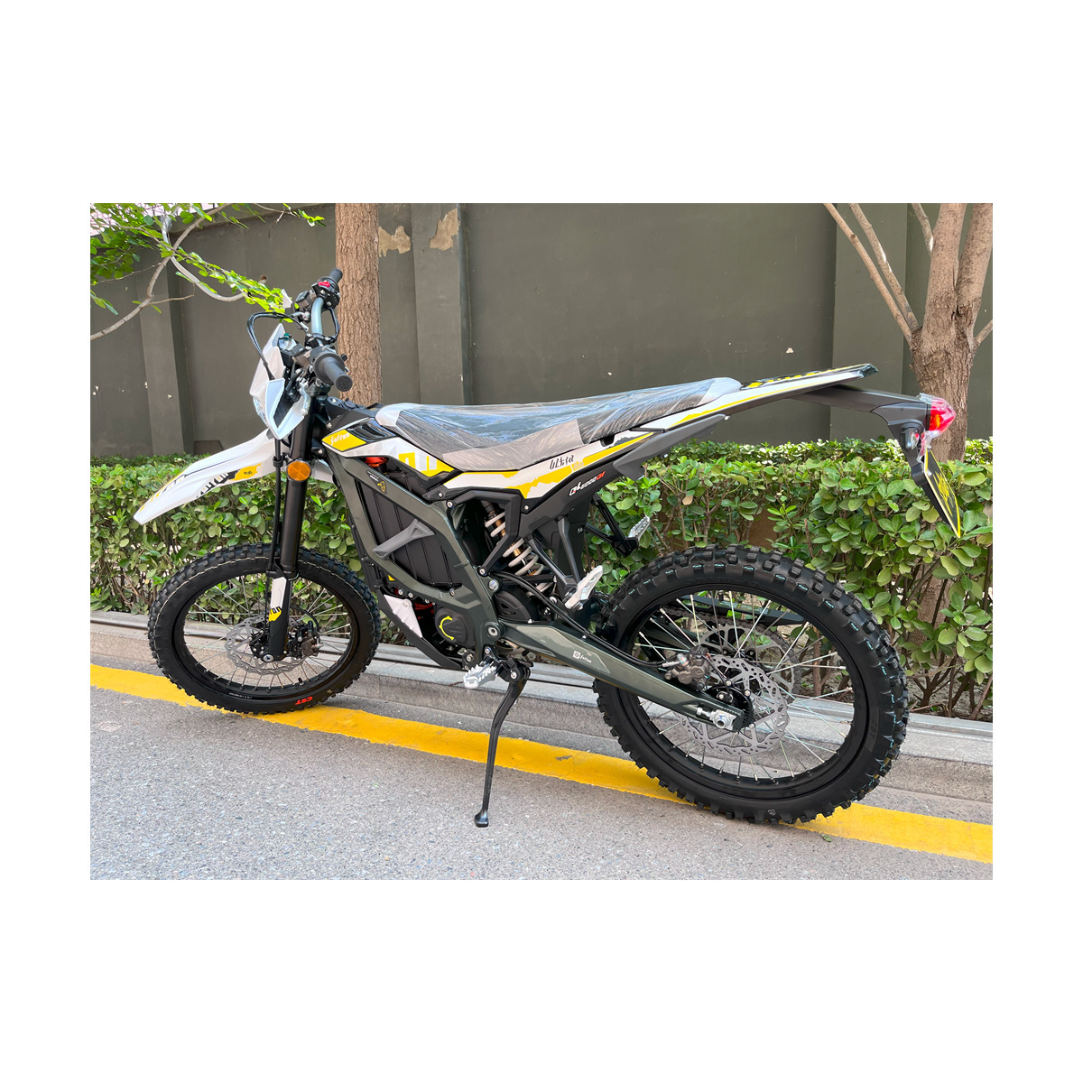 Original Sur Ron UltraBee 12.5KW Max Power 74V55AH 2024 Suron UB Electric Dirt Bike Motorcycle E Bike