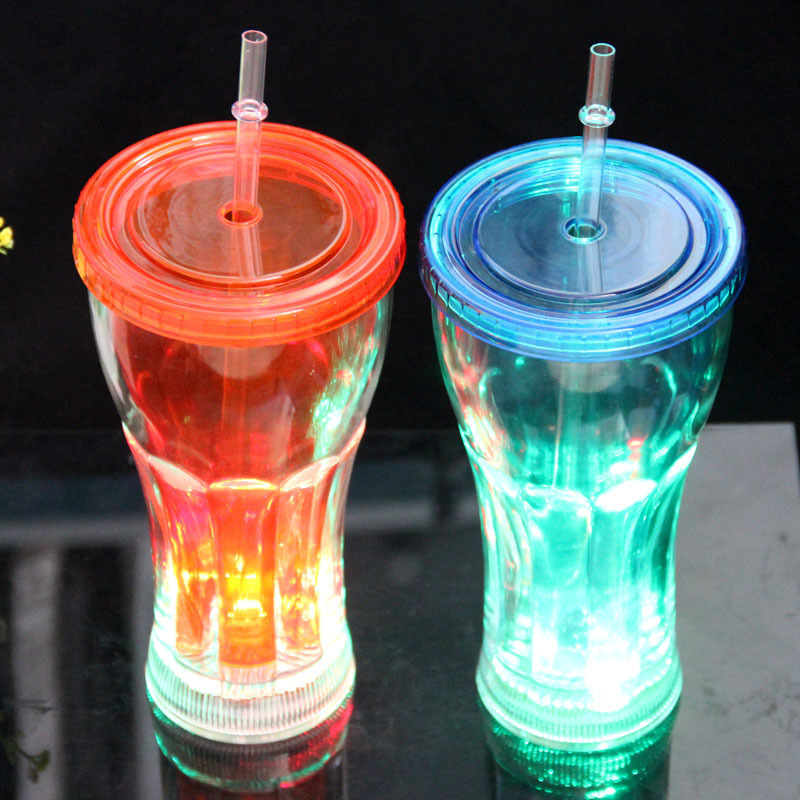 Custom Light up Cups LED Flashing Cups Double Walled LED Glowing Travel Cup With Straw