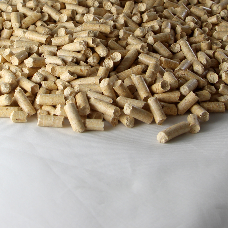 Doe Pet OEM Animal bedding wood pellet bulk pine Activated Carbon Pure Wood Pellet Cat Litter Wood Pellet