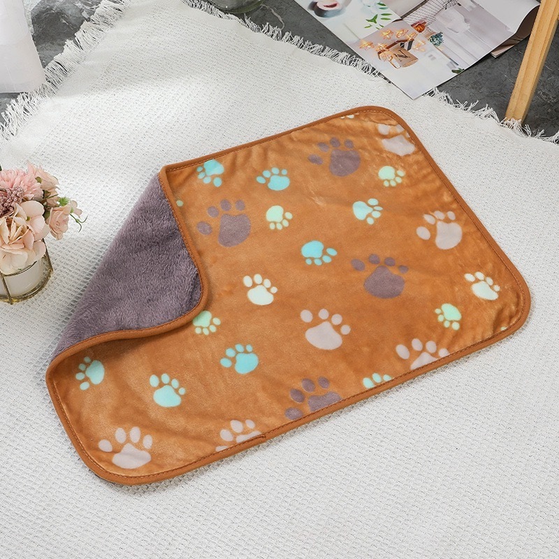 Factory Hot Pet Waterproof Blanket Pet Blanket Four Seasons Warm Flannel Washable Pet Mat Cat and Dog Sofa Mat