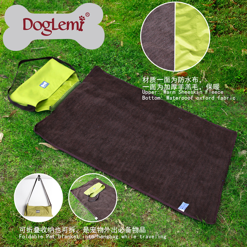 Outdoor Portable Dog Blanket Waterproof Fleece Dog Floor Travel Mat Bed