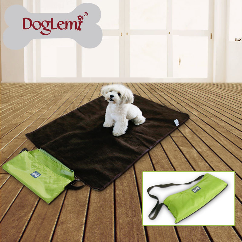 Outdoor Portable Dog Blanket Waterproof Fleece Dog Floor Travel Mat Bed