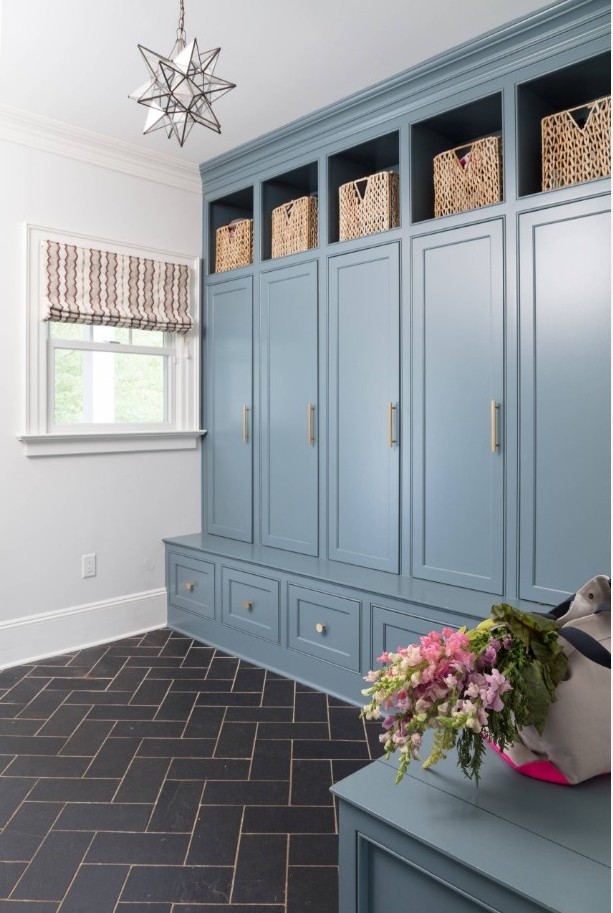 Modern design entry pantry cabinet for mudroom