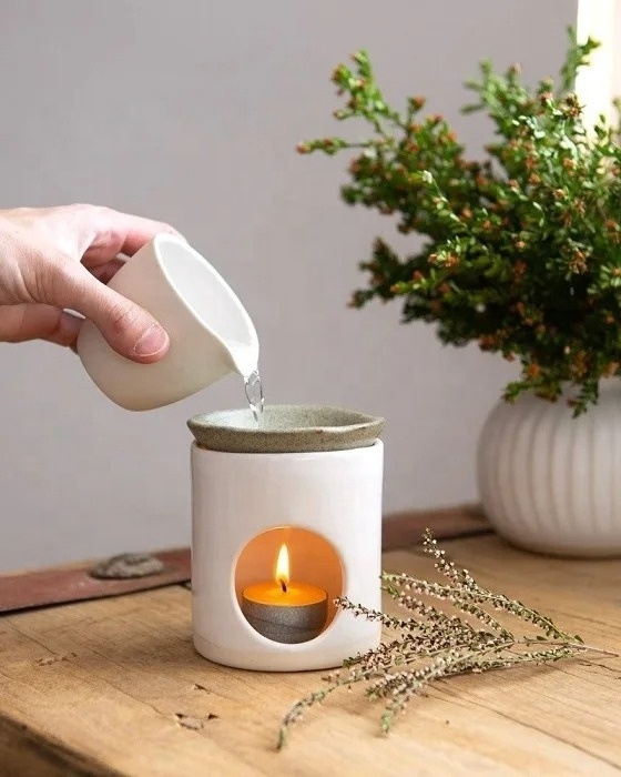 Modern Matt White Fragrance Ceramic Oil  Burner Wax Melt Warmer Tealight Candle Holder for Home Decoration