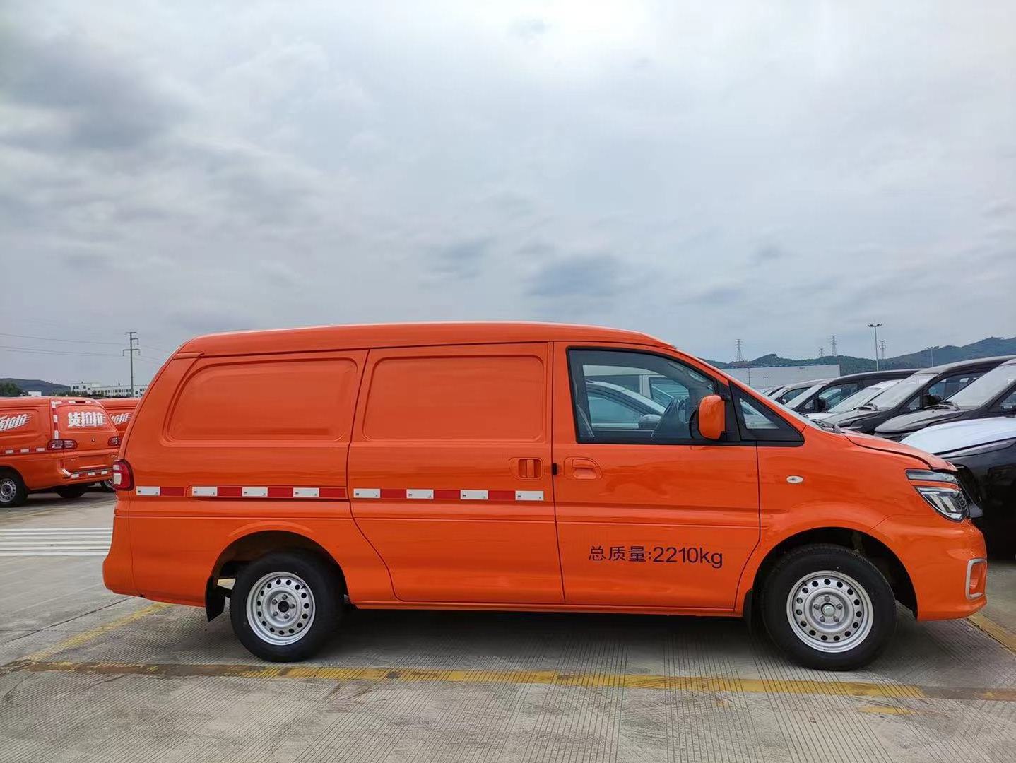 2021 year LHD most popular brand new china Dongfeng lingzhi ev mini truck electric car van with lithium battery