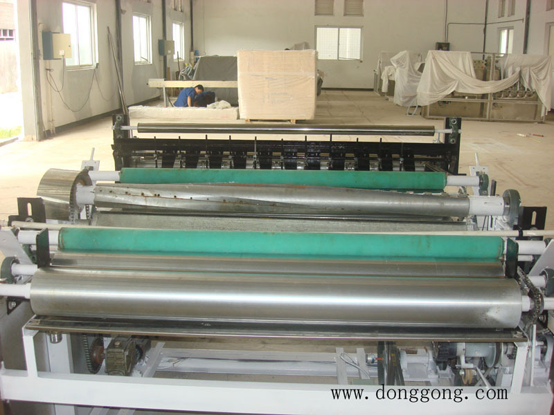 Automatic Canister Wet Wipes Cutting Rewinding Machine  Perforating Machine