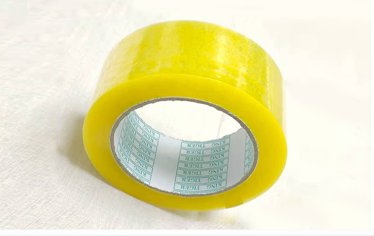 Water-proof No Bubbles Clear Lightly Yellowish Bopp Packing Tape Transparent Clear Adhesive Sealing Tape