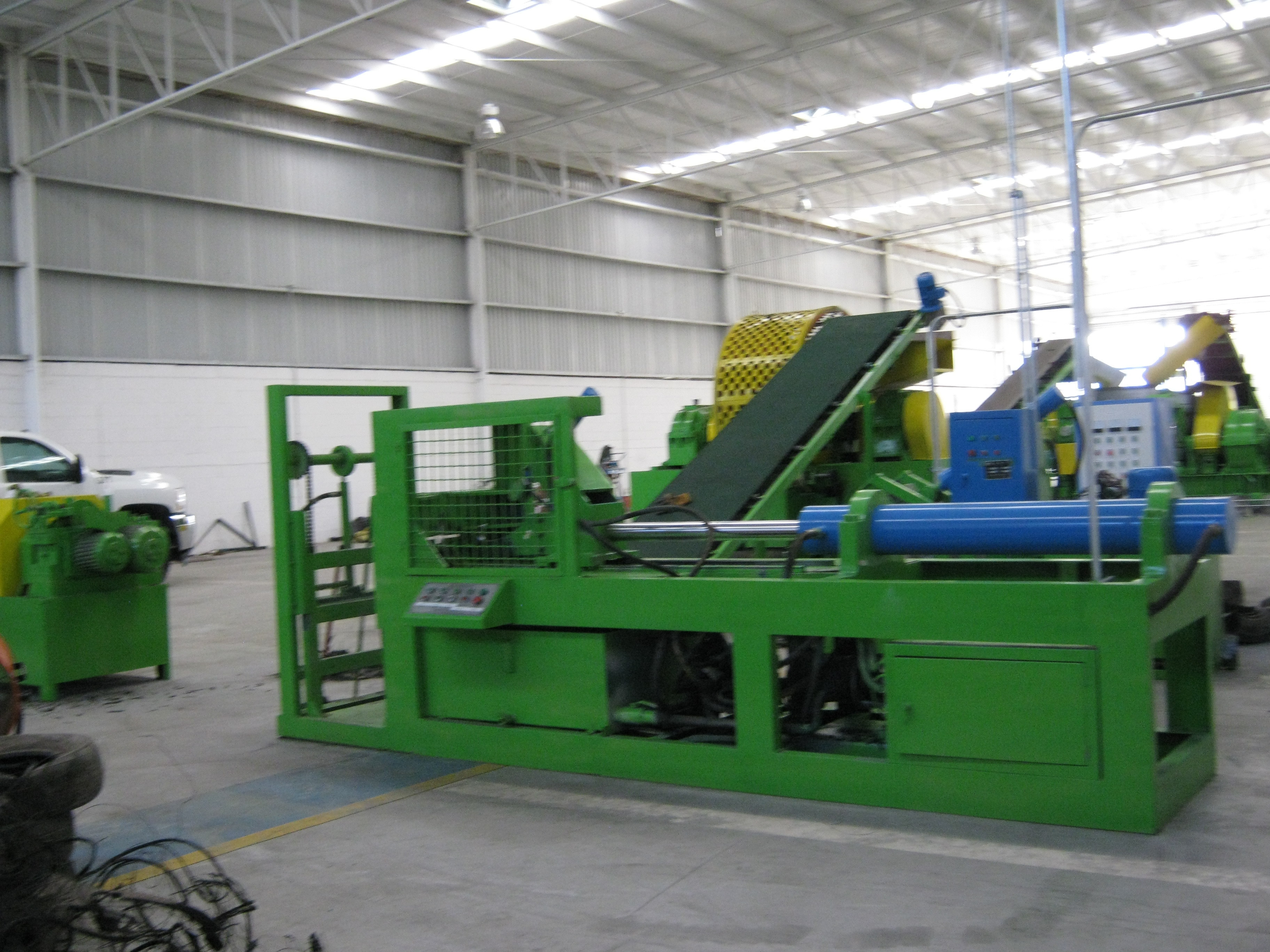 Full Automatic Waste Old Tire Recycling Plant For Rubber Granule