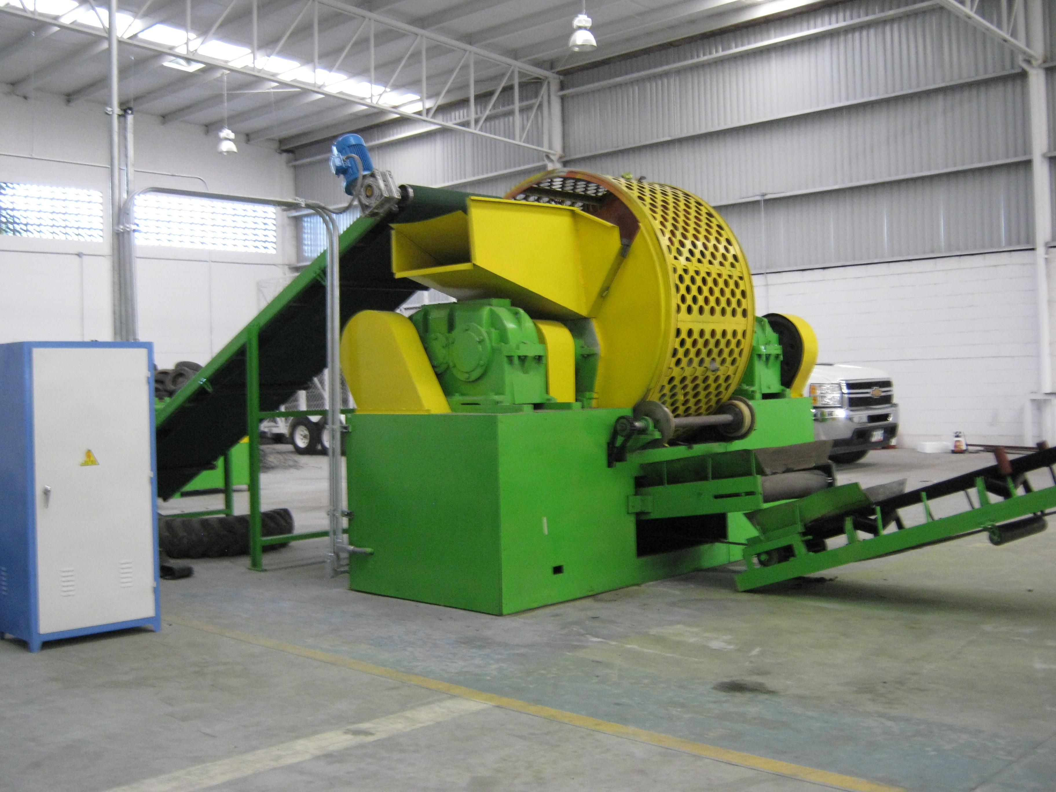 Full Automatic Waste Old Tire Recycling Plant For Rubber Granule