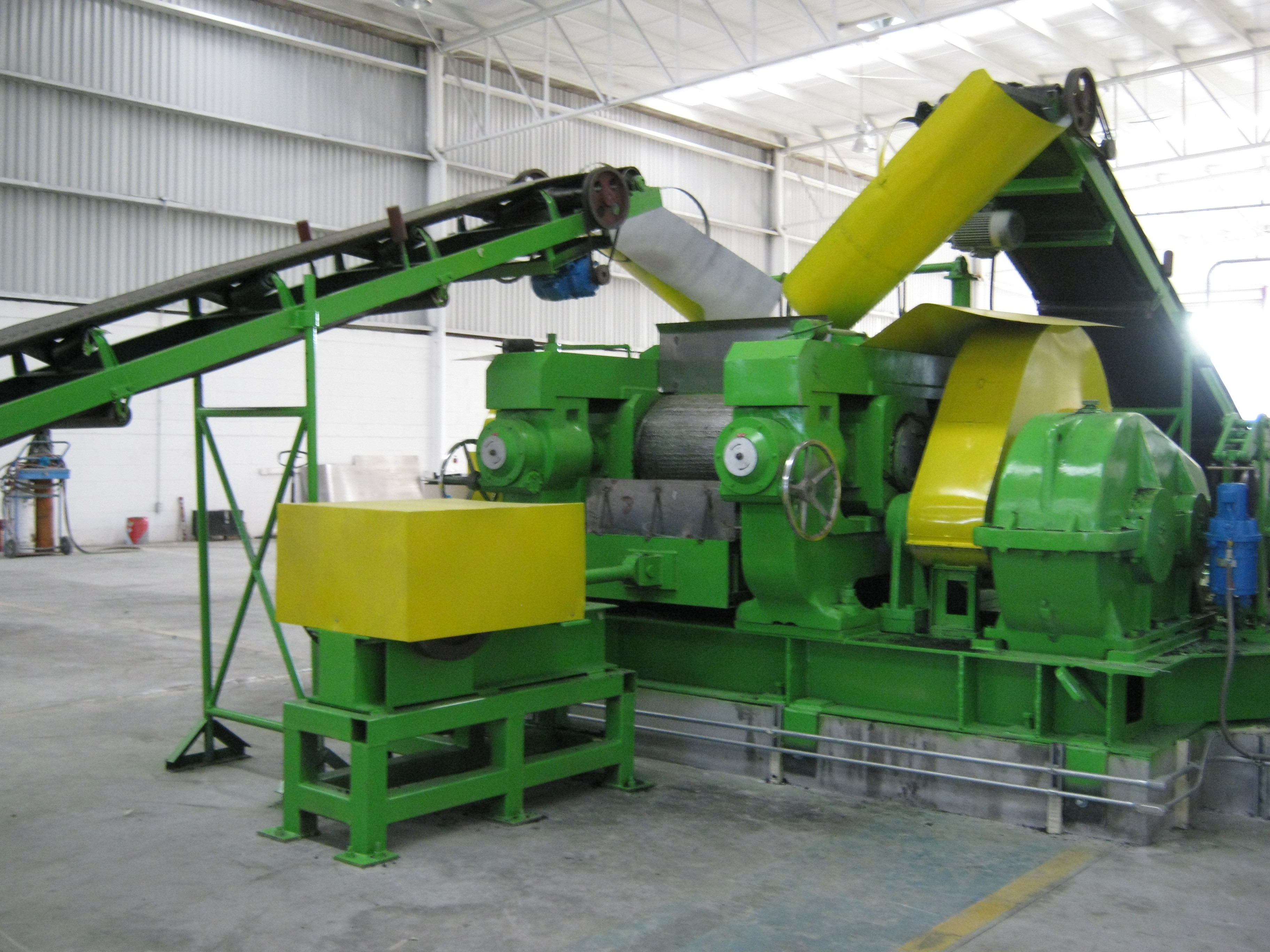 Full Automatic Waste Old Tire Recycling Plant For Rubber Granule