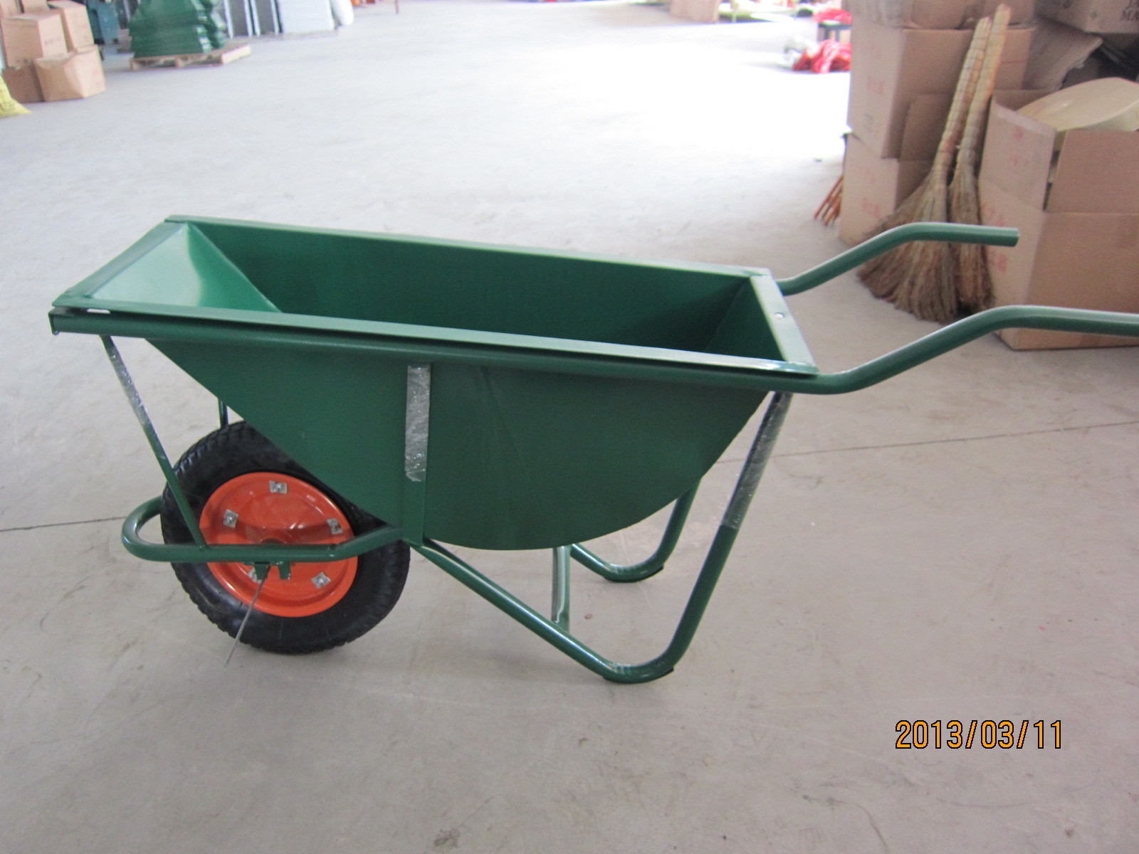 wholesale Super Load Bearing Resistant  heavy duty  high quality 3504 wheelbarrow for construction garden building