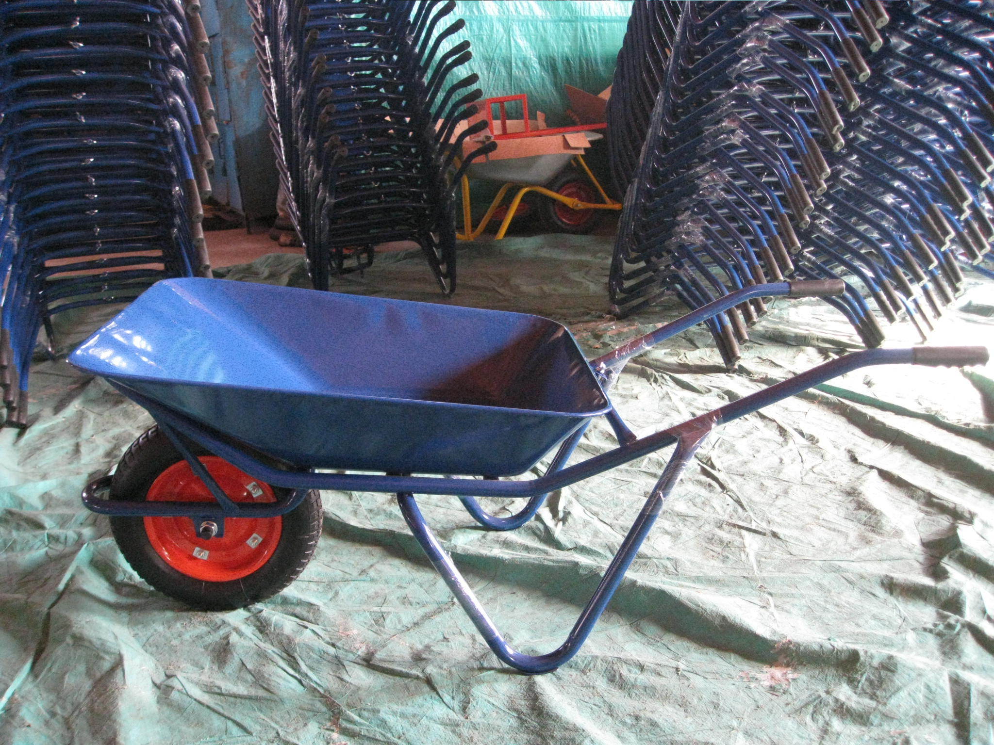 wholesale custom design industrial heavy duty japanese wheelbarrow for construction and gardening