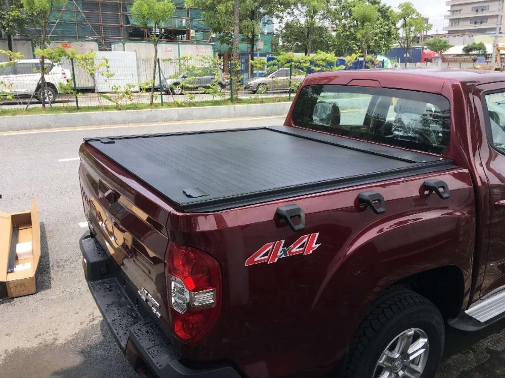 Aluminum Hand Roller Lid  Bed Tonneau Cover With Lock For Hilux Revo 2015+