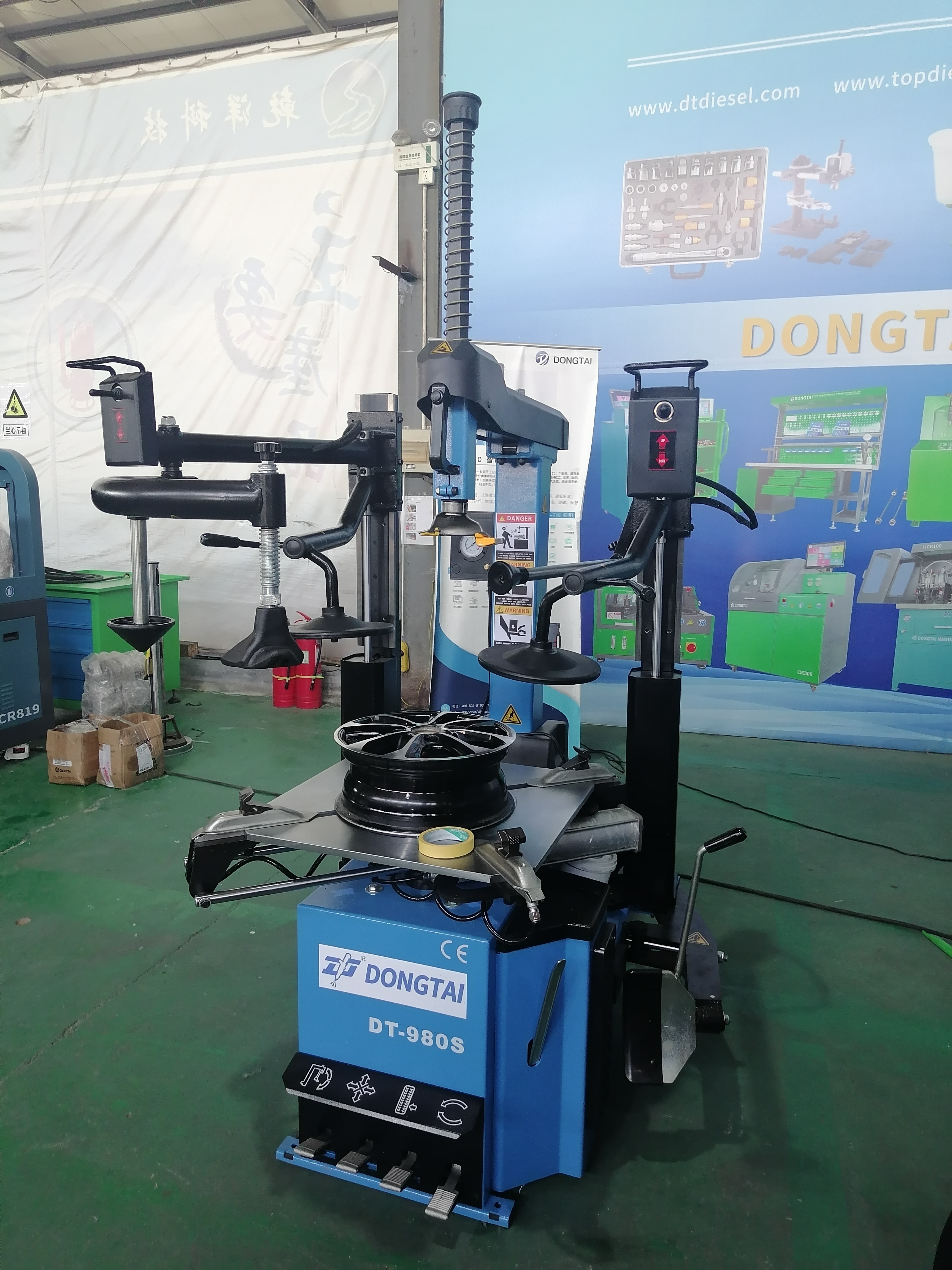 DT-980S tire changer fully automatic leverless tire changer and balancer with CE