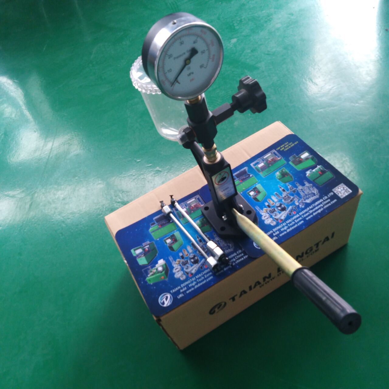 S60H bosch diesel fuel injector injection nozzle tester with with 0-60 Mpa (0-600 bar) pressure gauge in high quality