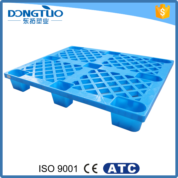 Durable 4-way spill pallet display food grade Reusable plastic pallet  1100*1100*140mm