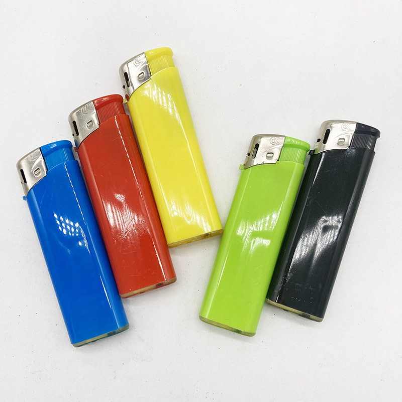 2021 Dongyi Outdoor Camping Smoking Disposable Plastic electric Lighters