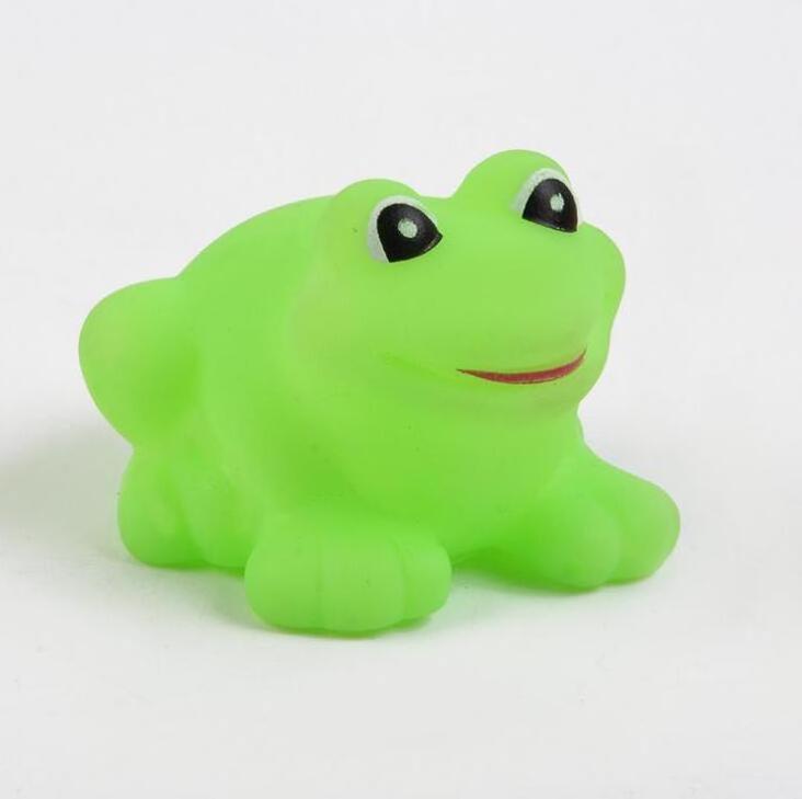 Custom Promotional Squeak Sound Floating Green Frog Rubber Bath Toy Baby Shower Swimming Bathtub Toys for Kids