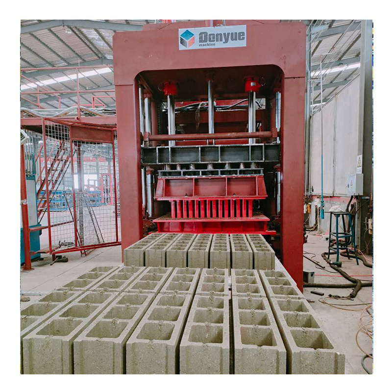 QT18 - 15 Low Price investment high profit business automatic cement brick block making machine