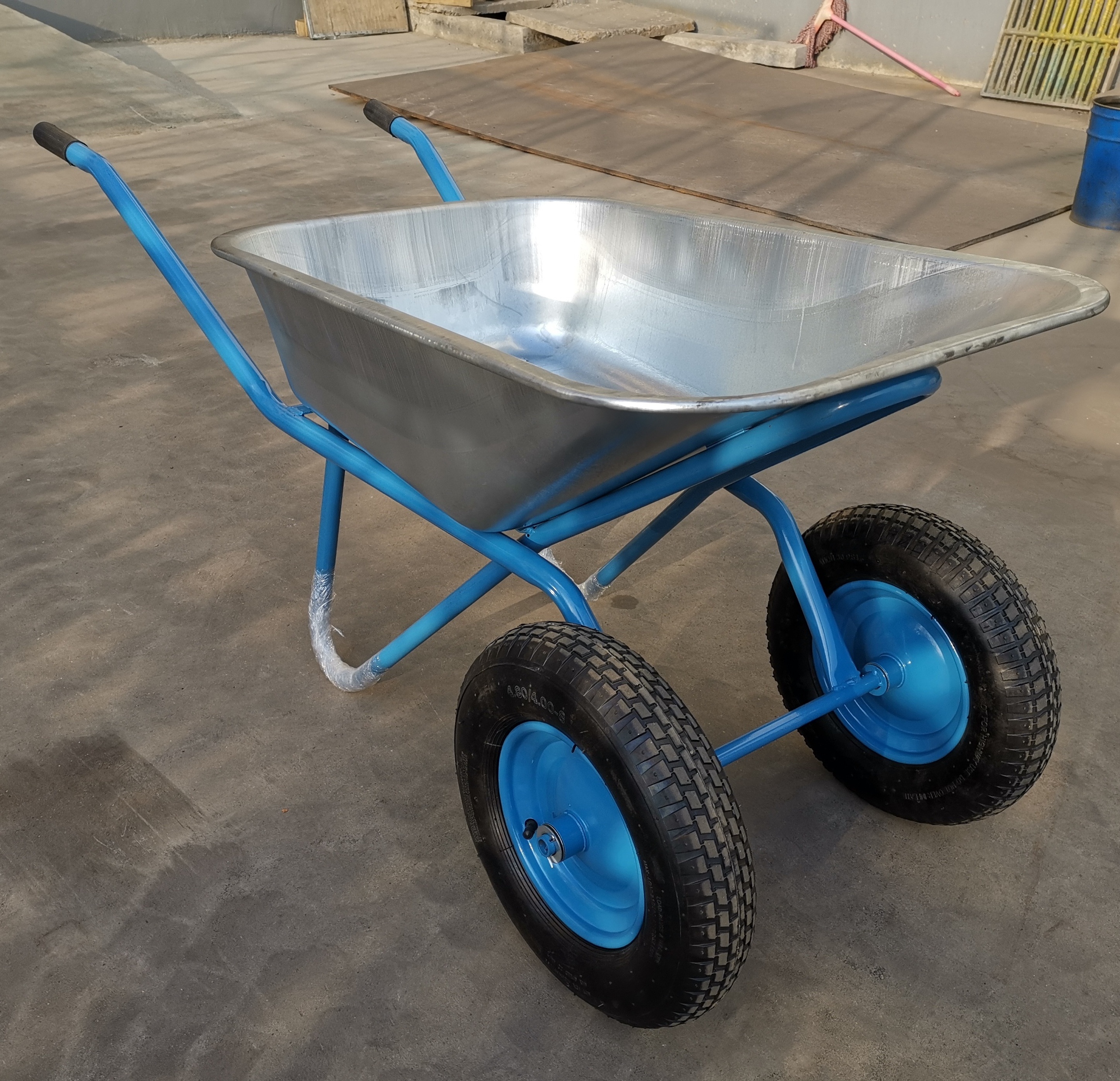 russia barrow manufacture of  heavy duty wheel barrow big tray  wheelbarrow for construction