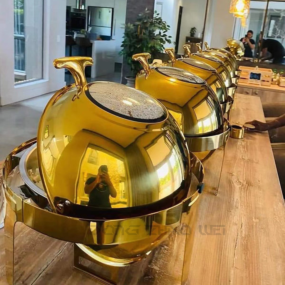 Hotel Buffet Thermal Food Warmer Golden Food Warmer Set Hotel Stainless Steel 6L Round Roll Top Chafing Dishes