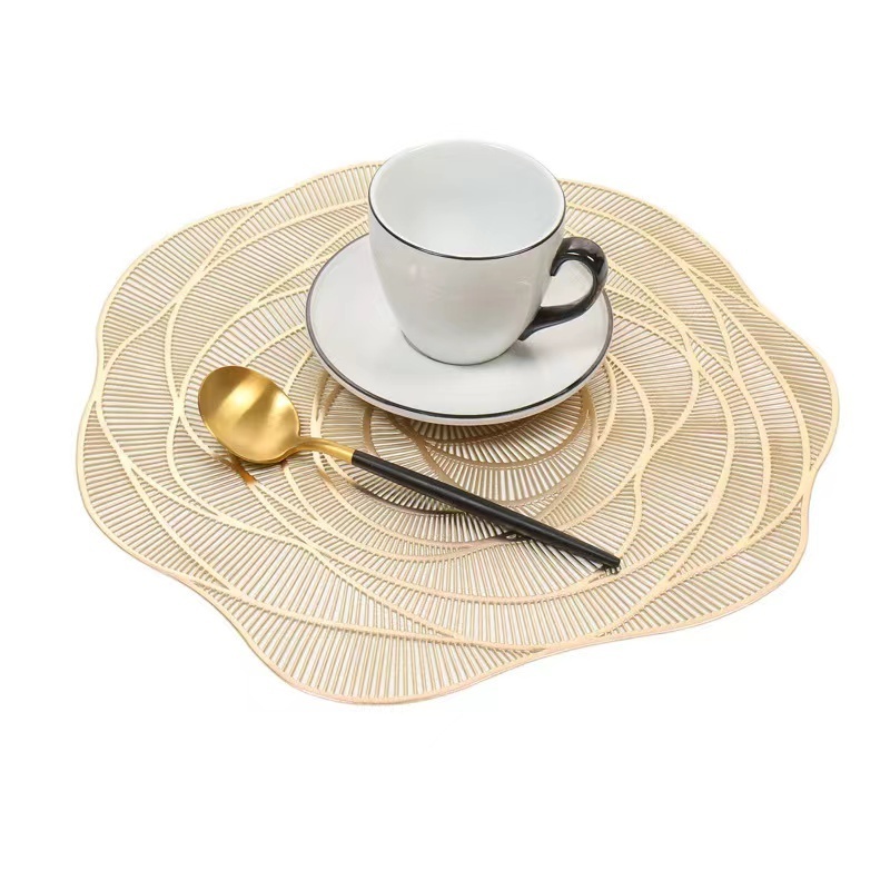 Gold Metallic Irregular  Plastic Table Heat Resistant Placemats Dining Table Round PVC Placemats Table Mat