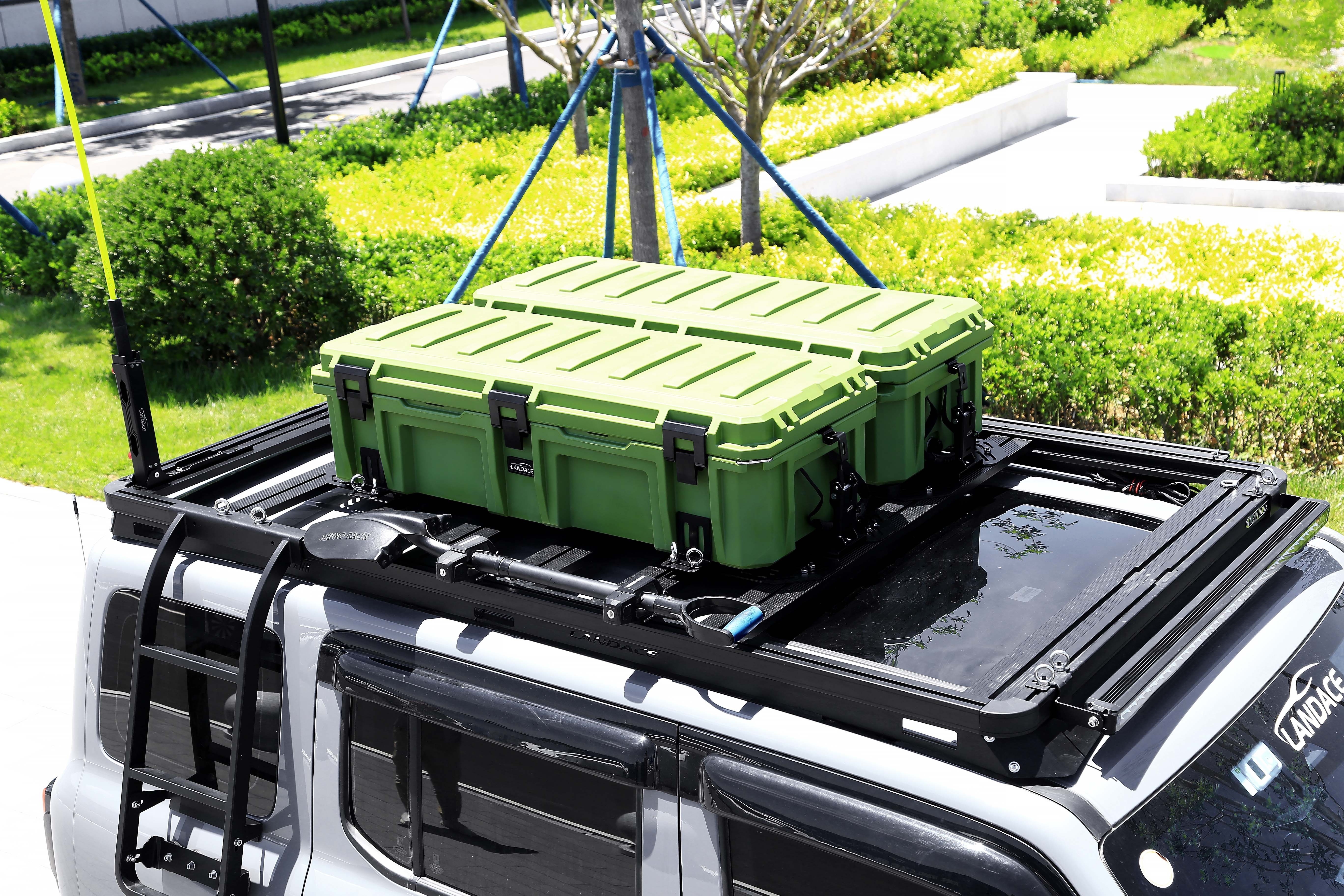 4WD 4x4 exterior accessories High Strength LLDPE Plastic Camping storage Box Mounting on Car Roof Rack Heavy Duty Tool Box No re