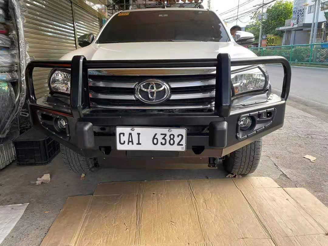 Best Selling Bumper Plates Winch Rear Bumper With Jerrycan Holder and Tire Carrier fit for Toyota Hilux