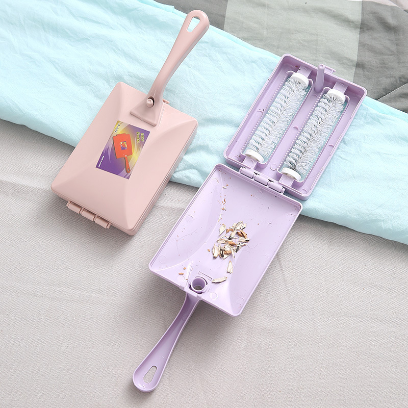 Household Cute Carpet Quilt Dusting Brush With Handle Bedroom Floor Sofa Cleaning Brush With Two Wheels Garbage Cleaning Tool