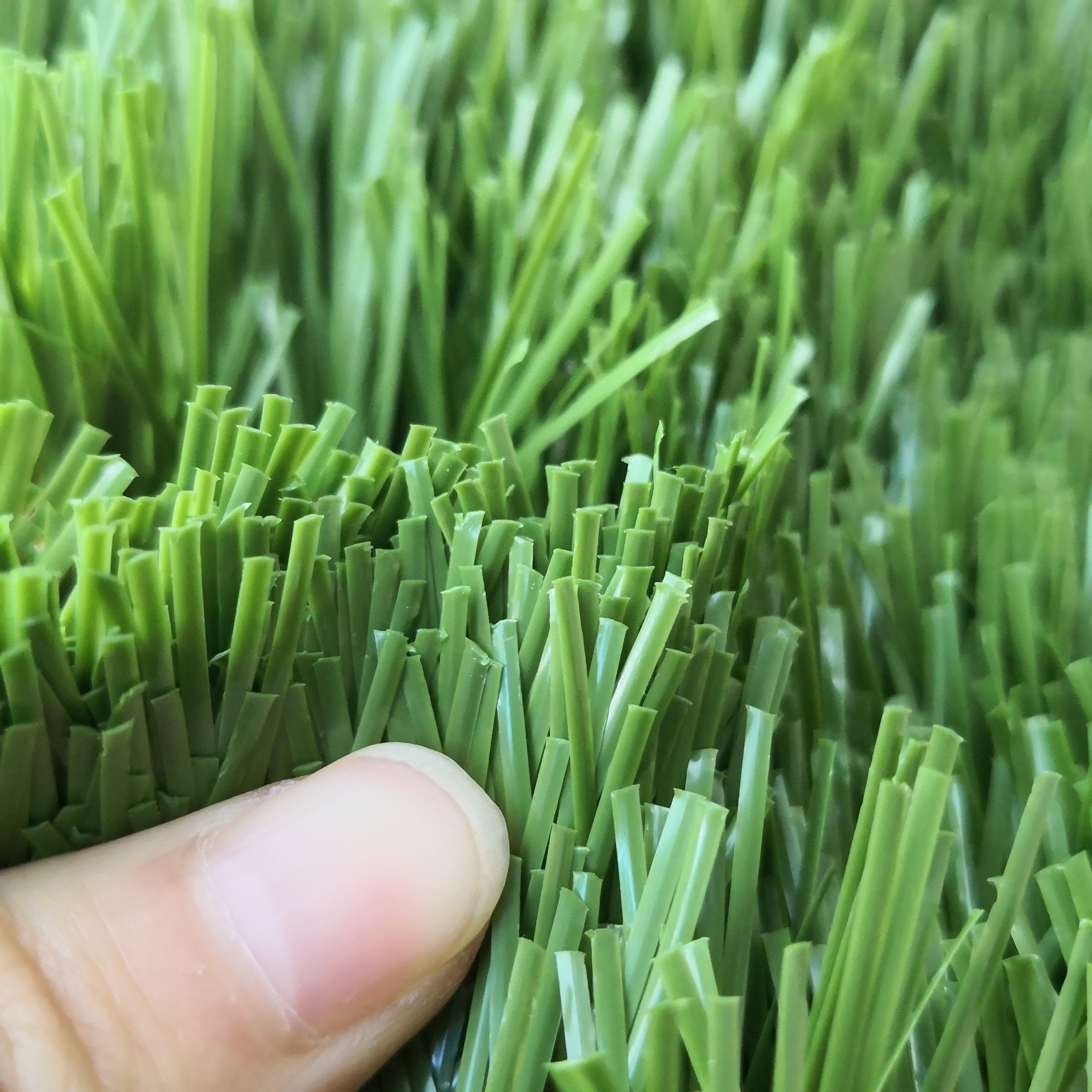 China manufacturer professional artificial grass turf for soccer field