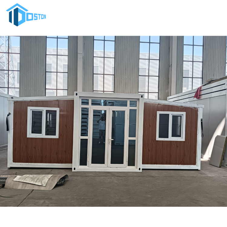 Red Mobile Expandable Container Homes 40FT Luxury House Prefab Granny Flats