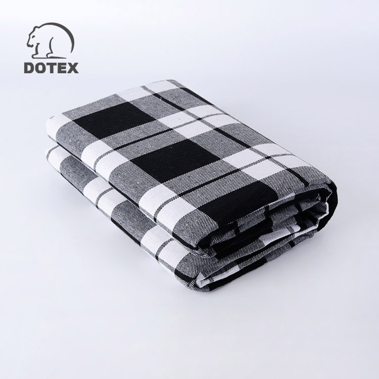 Bulk buy from china best quality fabric 100% polyester two layers Portable Waterproof backing picknick stadium blanket