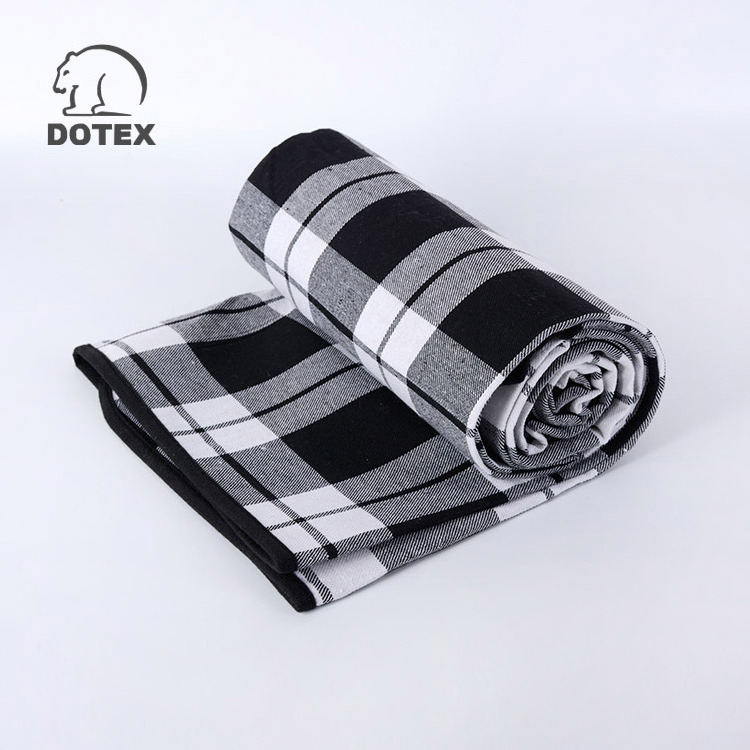 Bulk buy from china best quality fabric 100% polyester two layers Portable Waterproof backing picknick stadium blanket