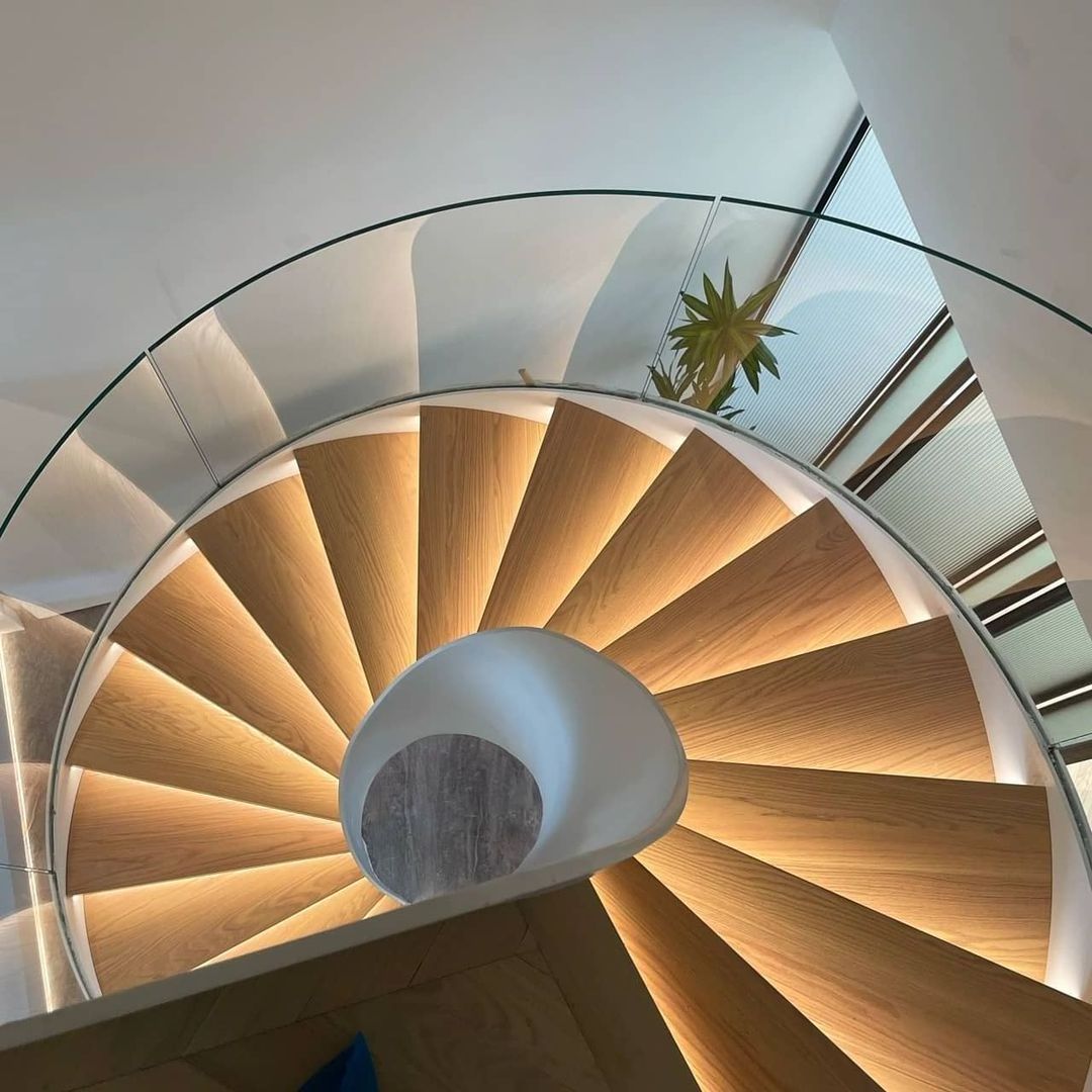 Curved/Arc spiral Staircase, Indoor staircase,Luxury Modern Home Decoration Glass stairs wooden Stairs Made in China-DBM