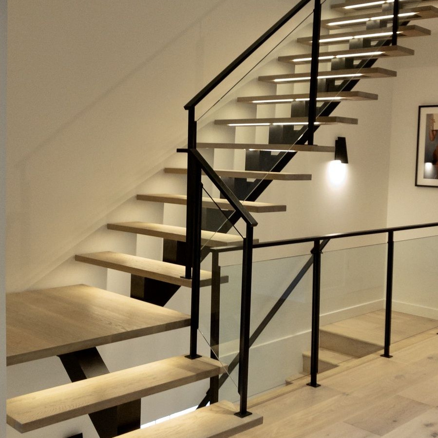 Stairs suppliers white oak wooden open tread with sensor lights carbon steel stringer U shape straight mono stairs with railing