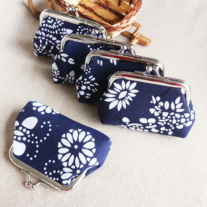 Wholesale Chinese Ethnic Style Blue Batik Coin Bag Retro Folk Art Canvas Buckle Bag Handheld Mini Coin Purse