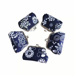 Wholesale Chinese Ethnic Style Blue Batik Coin Bag Retro Folk Art Canvas Buckle Bag Handheld Mini Coin Purse