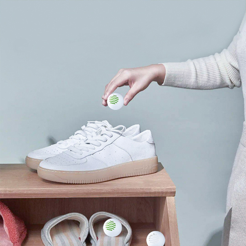 Shoe deodorant deodorant spray ball smelly sneakers leather shoes sneakers shoe cabinet to remove odor