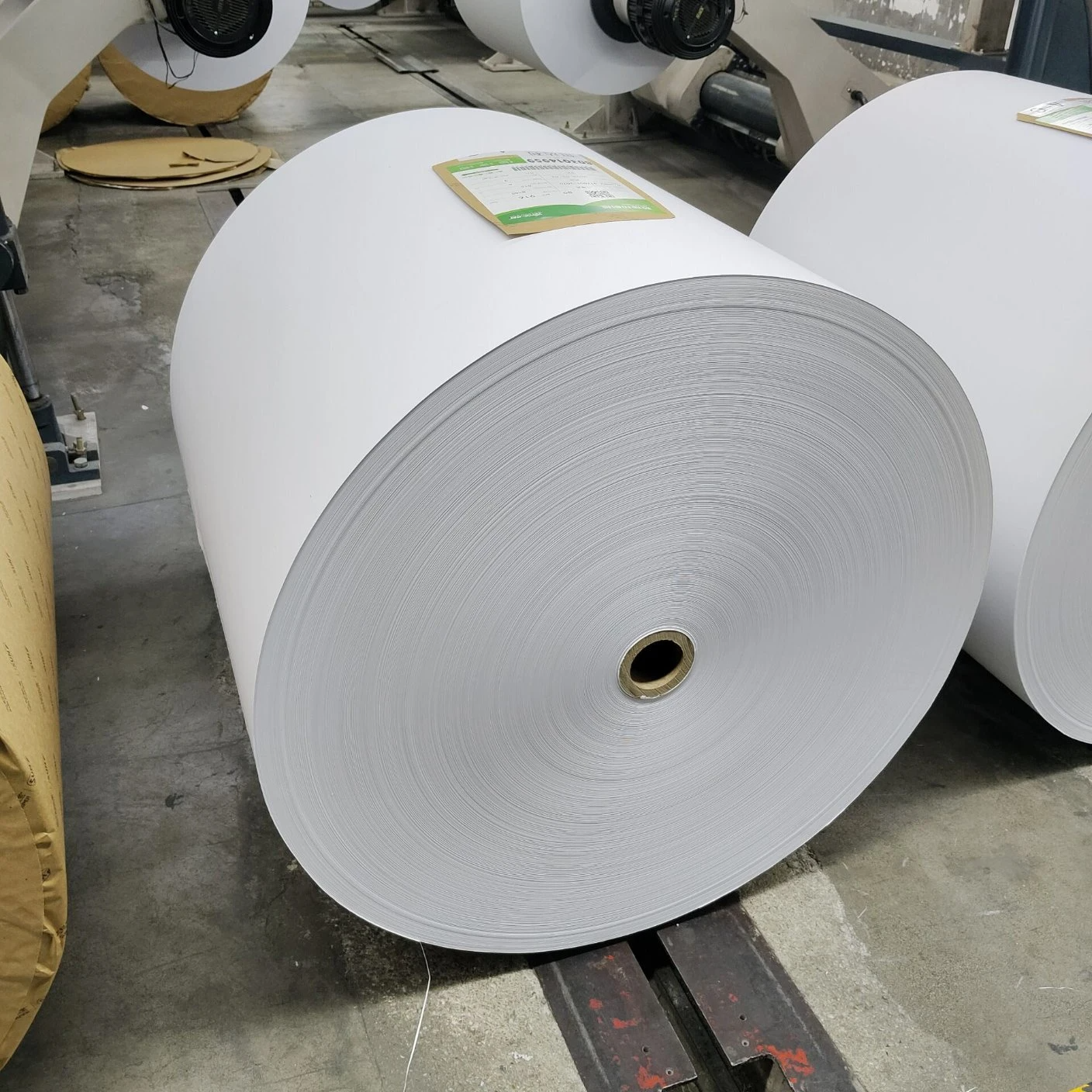 80gsm  Woodfree Offset paper Printing Paper Bond paper snow white color sheets and  jumbo rolls on sale