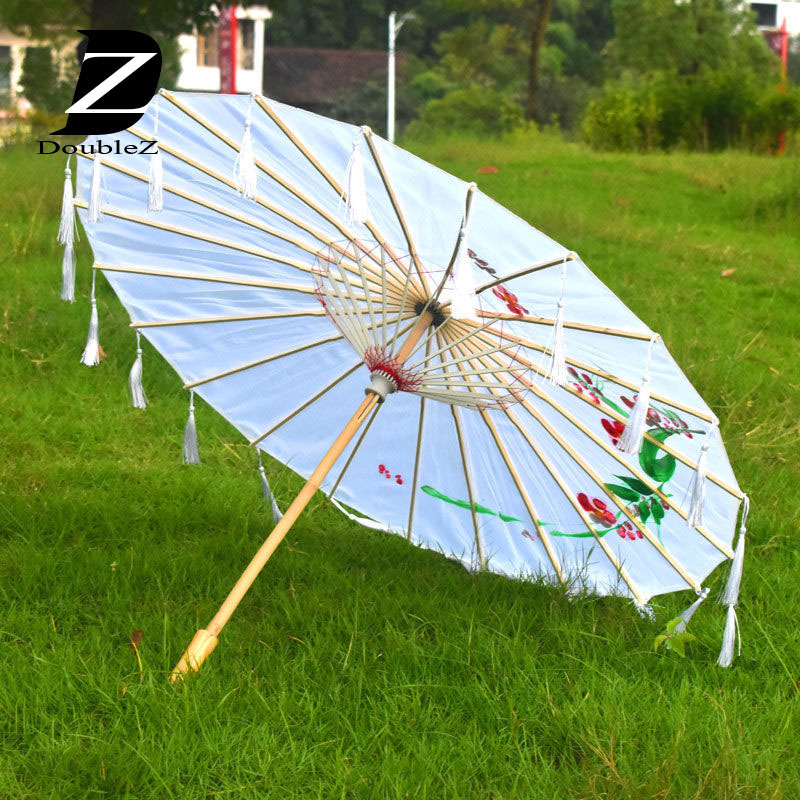 Decoration Handmade Dance Props Bamboo Handle Silk Umbrella