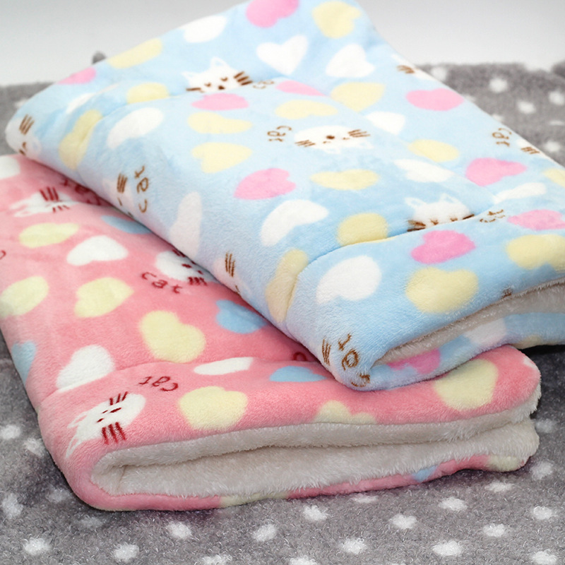 Wholesale Customized Washable Luxury Pet Bed Thickened Flannel Warm Cat Dog Mat Blanket