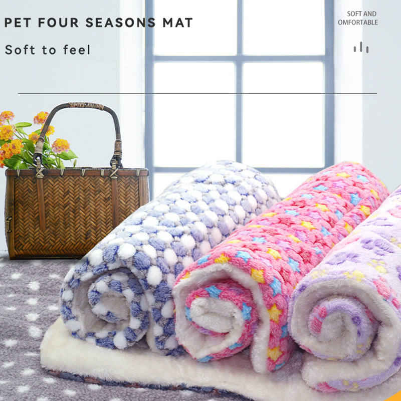 Wholesale Customized Washable Luxury Pet Bed Thickened Flannel Warm Cat Dog Mat Blanket