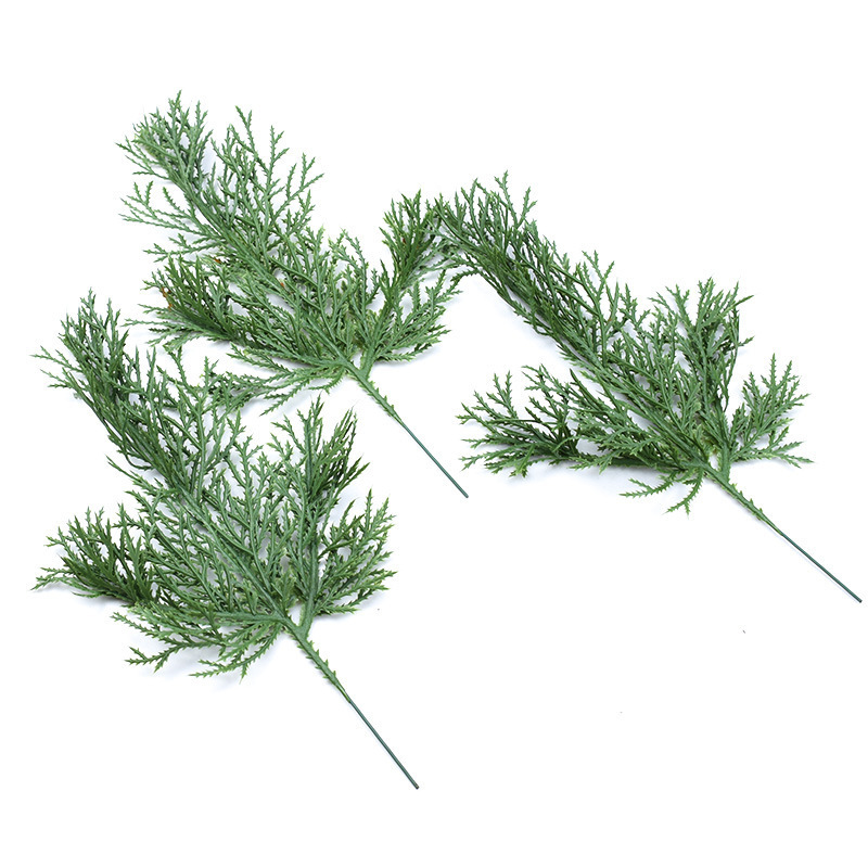 Simulation pine branches leaves Christmas tree Christmas circle decoration green false pine cedar pine branches and leaves