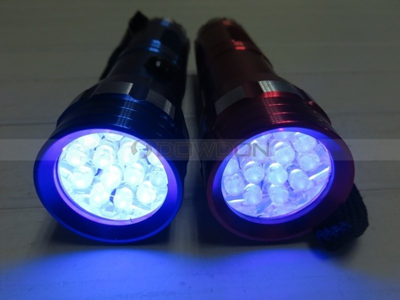 UV Flashlight Light 14 LEDs Pet Dog Cat Urine Stains Scorpion Bed Bug Detector Light Ultraviolet Black Lights