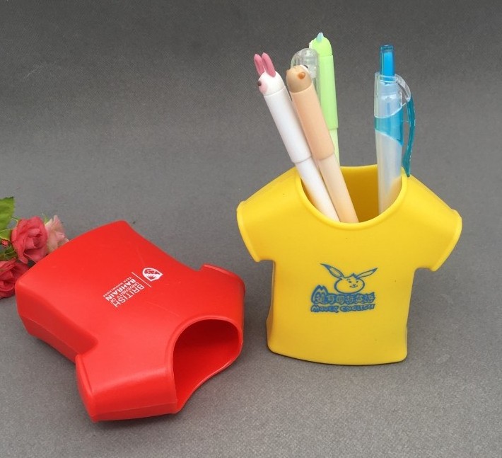 Custom logo pen holder made in China plastic cartoon pencil holder